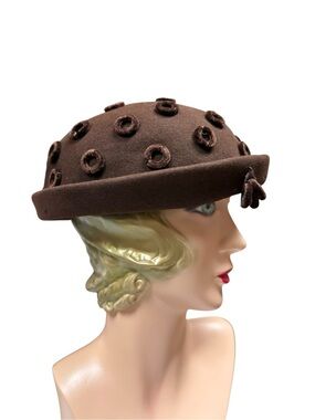 Vintage Hattie Carnegie Brown Wool Felt Women's Hat Decorative Rosettes